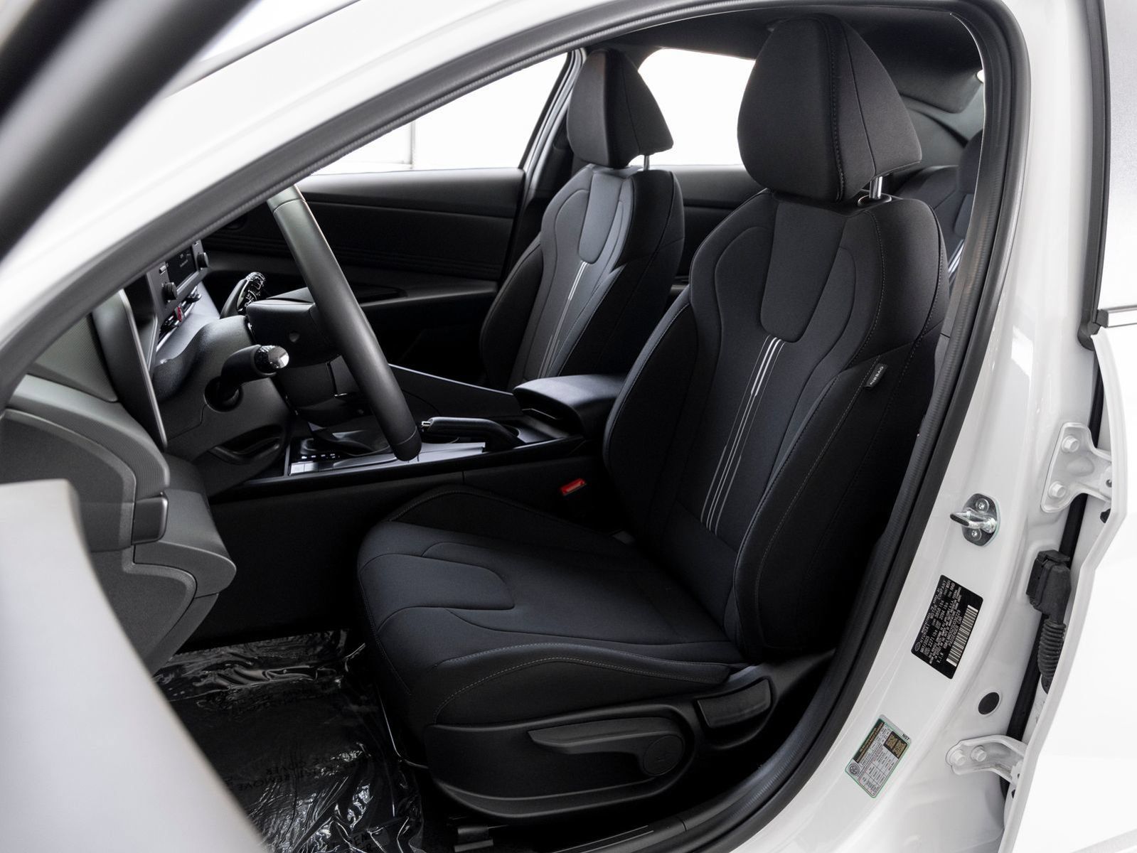 Used 2025 Hyundai Elantra Sport FWD image 10