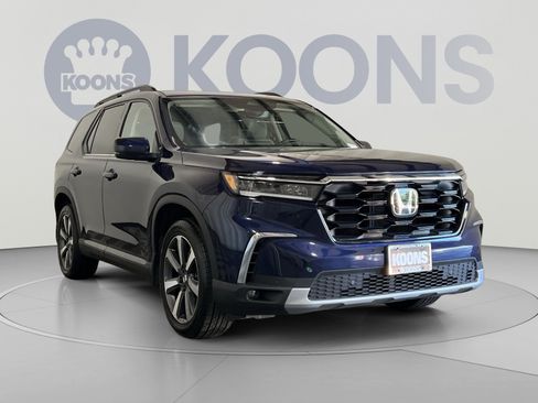 Used 2023 Honda Pilot Touring image 10