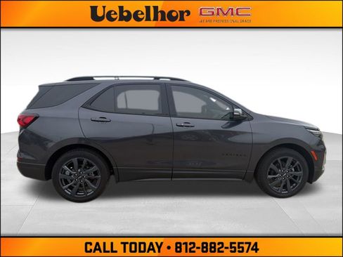 Used 2022 Chevrolet Equinox RS w/ RS Leather Package FWD image 3