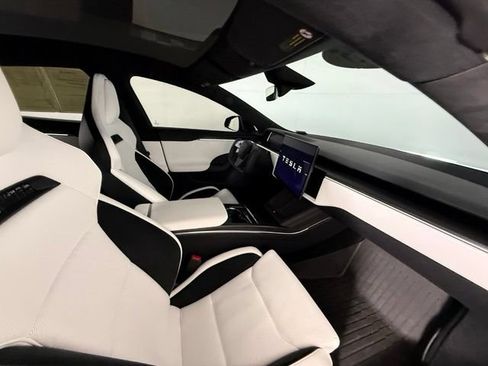 Used 2026 Tesla Model S Plaid AWD/4WD image 38