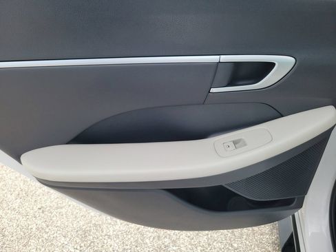 Used 2024 Hyundai Sonata SEL FWD image 11