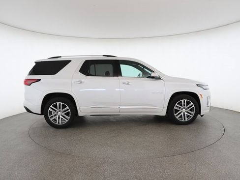 Used 2024 Chevrolet Traverse High Country image 22