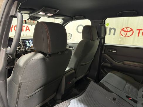 Used 2022 Nissan Frontier PRO-4X w/ Technology Package AWD/4WD image 18