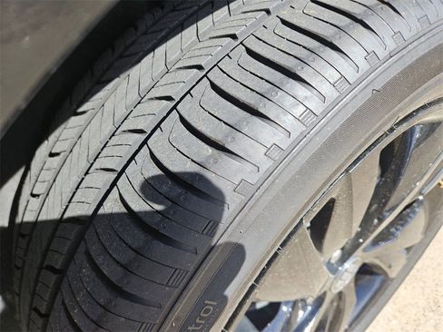 Used 2024 Buick Encore GX Sport Touring image 29