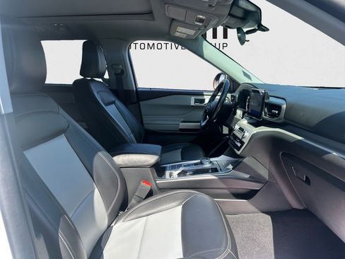 Used 2023 Ford Explorer XLT w/ Equipment Group 202A image 26