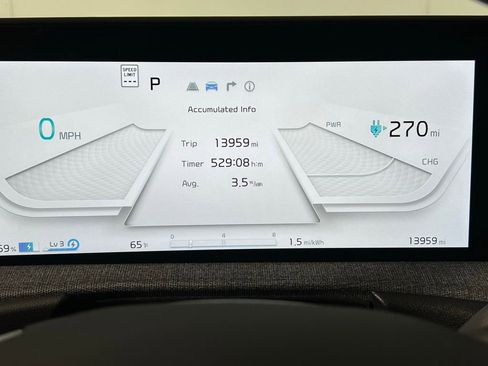 Used 2024 Kia EV6 Light image 18