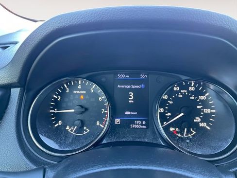 Used 2018 Nissan Rogue S image 22