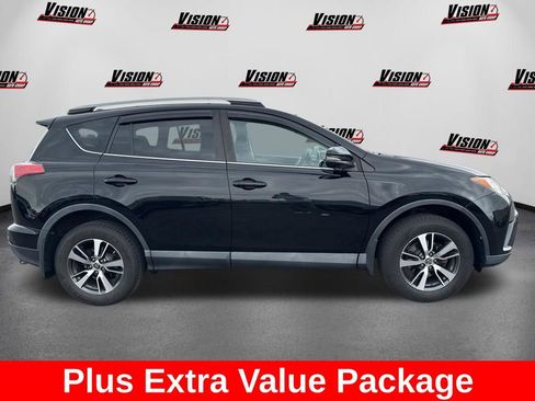 Used 2017 Toyota RAV4 XLE w/ Plus Extra Value Package AWD/4WD image 4