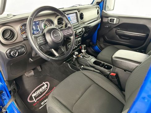 Used 2021 Jeep Gladiator Sport AWD/4WD image 5