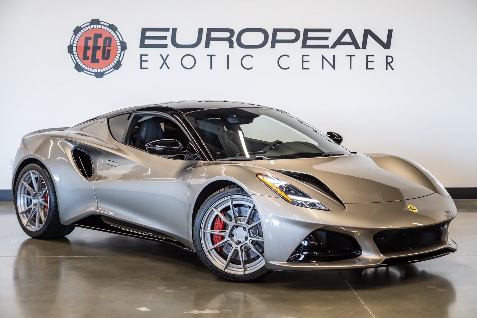 Used 2024 Lotus Emira First Edition RWD image 1