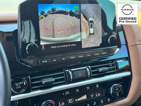 Certified 2025 Nissan Pathfinder Platinum FWD image 25
