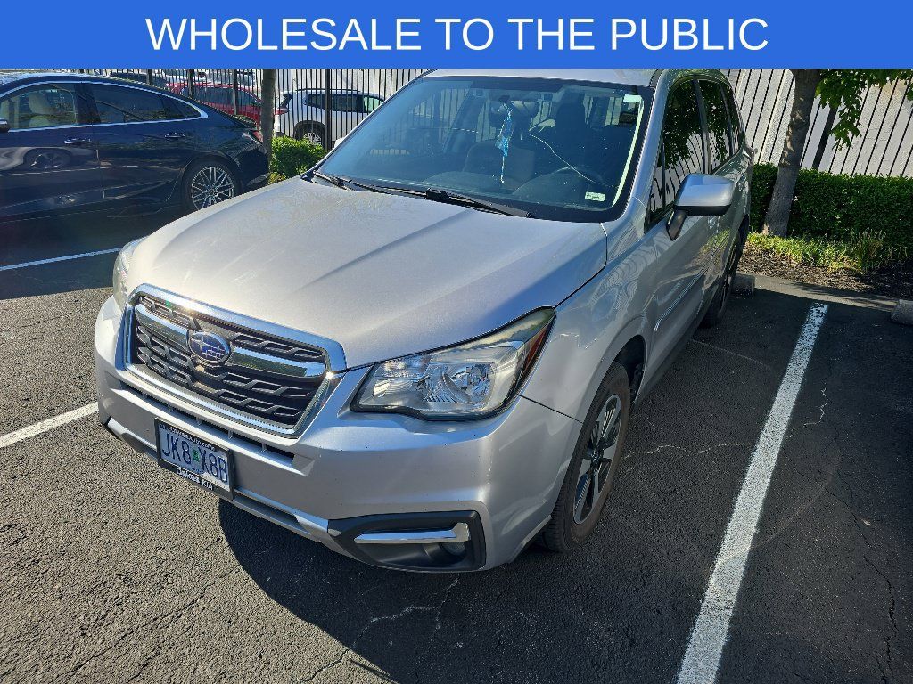 Used 2017 Subaru Forester 2.5i Premium AWD/4WD image 2