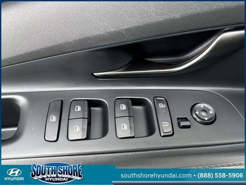 Certified 2025 Hyundai Elantra Sport FWD image 17