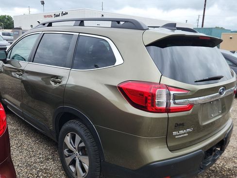 Used 2024 Subaru Ascent Premium w/ Convenience Package AWD/4WD image 6