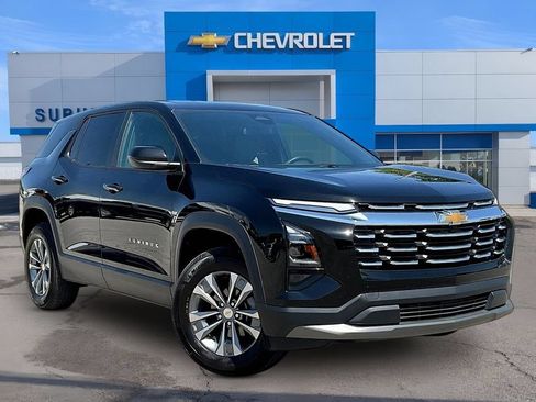 Used 2026 Chevrolet Equinox LT w/ Convenience Package II AWD/4WD image 2