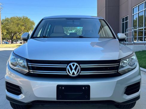 Used 2014 Volkswagen Tiguan SE FWD image 2