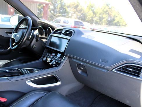 Used 2020 Jaguar F-PACE S image 16