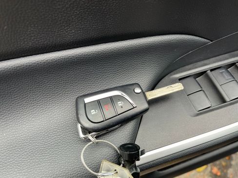 Used 2025 Toyota RAV4 LE image 22