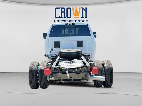 New 2026 RAM 3500 Tradesman AWD/4WD image 4