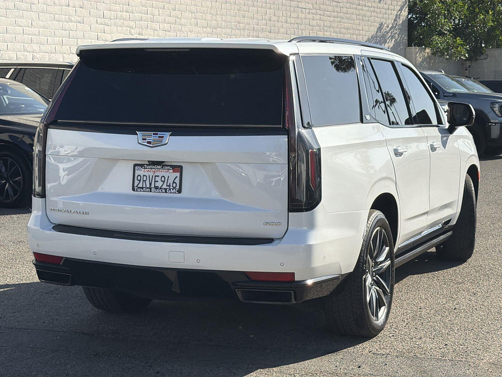 Used 2023 Cadillac Escalade Sport Platinum AWD/4WD image 5