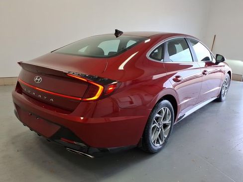 Used 2023 Hyundai Sonata SEL FWD image 3