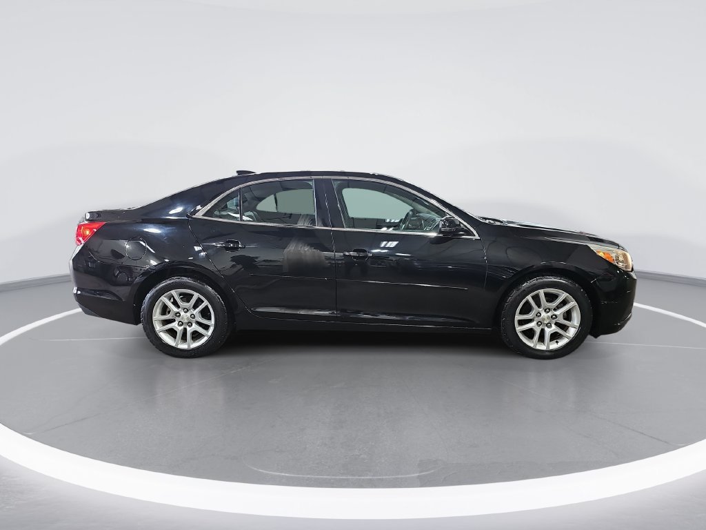 Used 2016 Chevrolet Malibu LT w/ Power Convenience Package FWD image 2