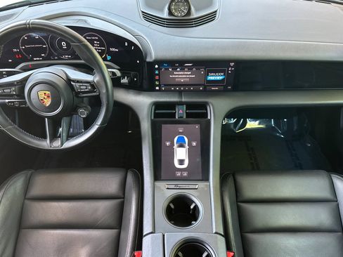 Used 2021 Porsche Taycan RWD image 17