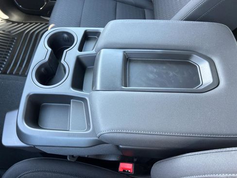 New 2025 GMC Sierra 1500 Elevation image 29