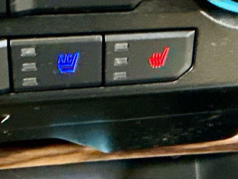 Used 2016 Ford F150 Lariat image 20