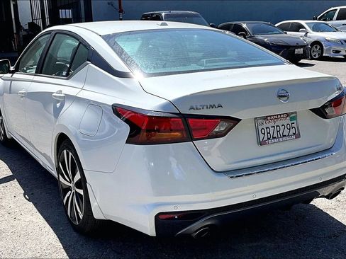 Used 2022 Nissan Altima 2.5 SR FWD image 6