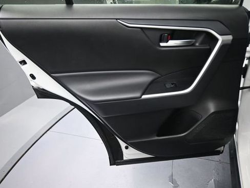 Used 2024 Toyota RAV4 XLE FWD image 18