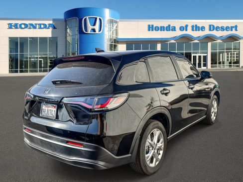 Used 2024 Honda HR-V LX image 5
