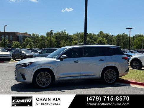 Used 2025 Lexus TX 350 AWD w/ Technology Package image 4