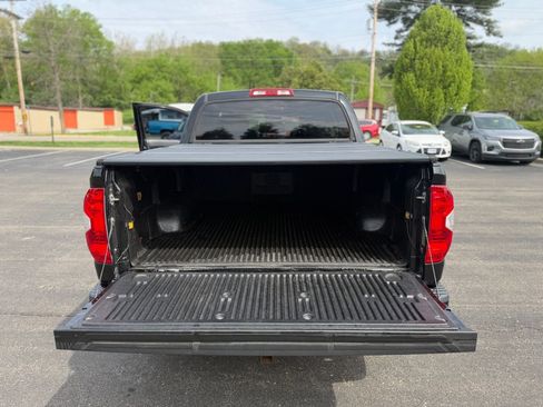 Used 2016 Toyota Tundra SR5 w/ SR5 Upgrade Package image 26