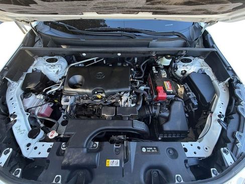 Used 2021 Toyota RAV4 LE image 27