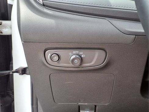 Used 2025 Buick Encore GX Preferred FWD image 15