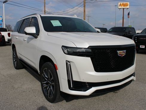 Used 2023 Cadillac Escalade Sport Platinum image 3