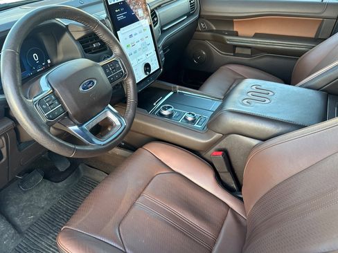 Used 2023 Ford Expedition King Ranch image 10