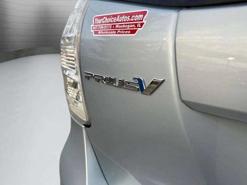Used 2013 Toyota Prius V Five image 23
