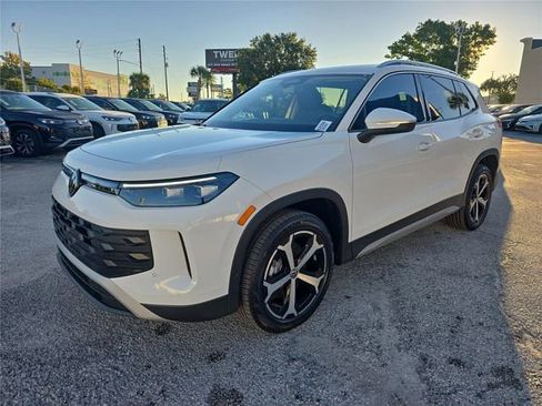 New 2026 Volkswagen Tiguan SE image 7