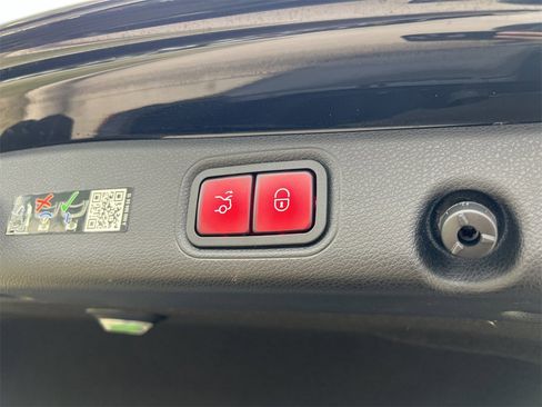 Used 2023 Mercedes-Benz E 350 Sedan image 24