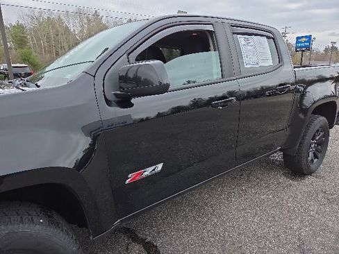 Used 2021 Chevrolet Colorado Z71 w/ Z71 Midnight Edition AWD/4WD image 36