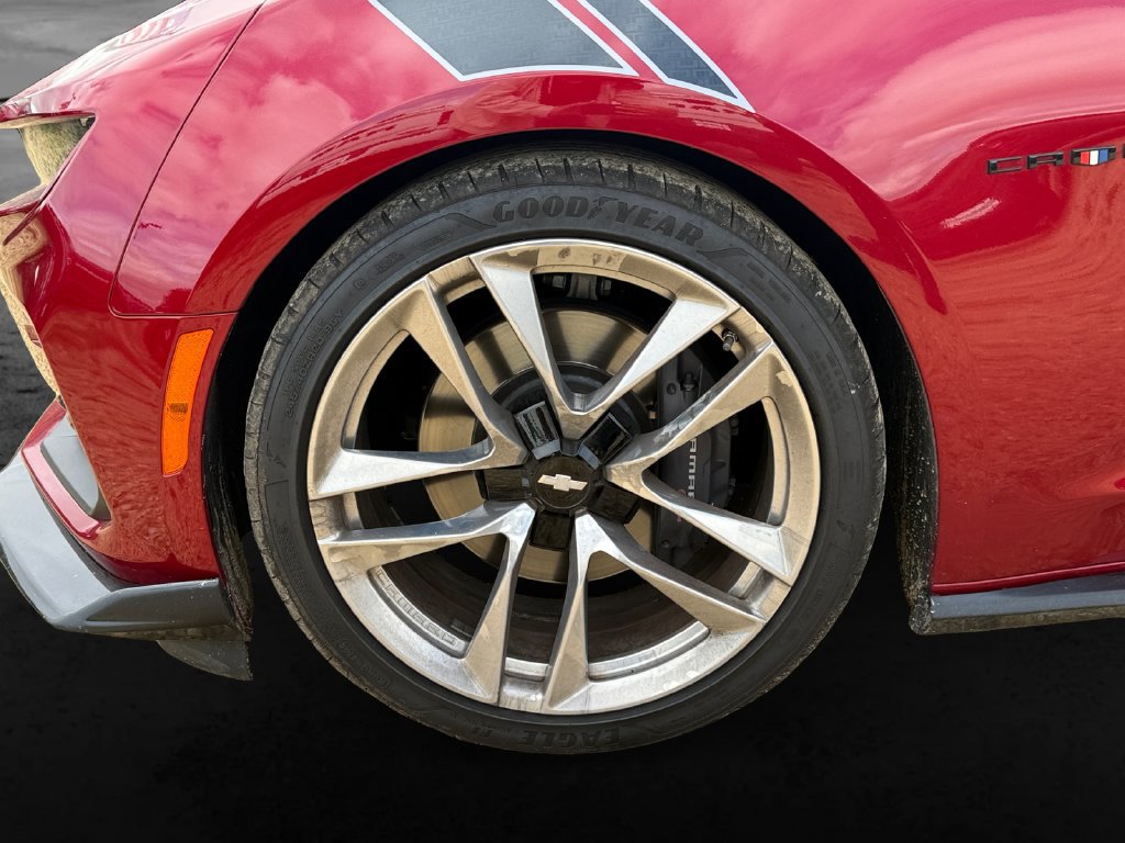 Used 2021 Chevrolet Camaro SS w/ Wild Cherry Design Package 2 RWD image 12