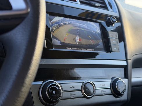 Used 2018 Subaru Outback 2.5i image 3