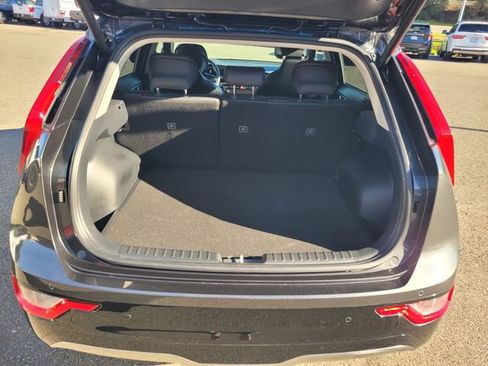 Used 2025 Kia Niro Wind image 8