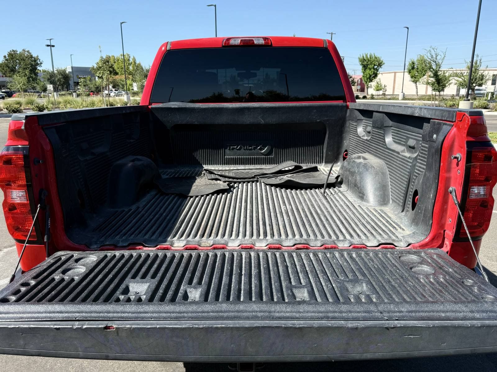 Used 2018 Chevrolet Silverado 1500 Custom w/ Custom Convenience Package AWD/4WD image 43