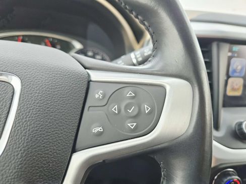 Used 2019 GMC Acadia SLT FWD image 22