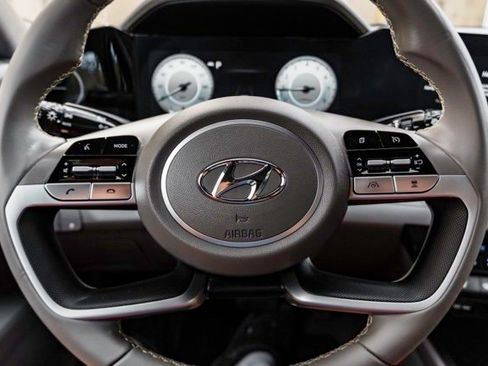 Certified 2023 Hyundai Elantra SEL w/ Convenience Package image 11