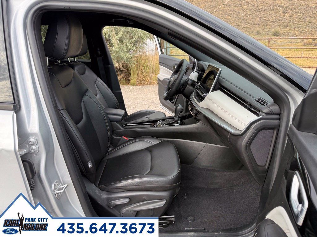 Used 2025 Jeep Compass Limited AWD/4WD image 35