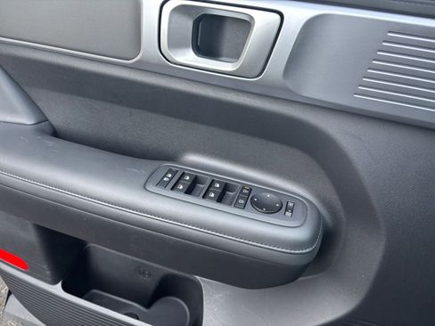 Used 2025 Hyundai Santa Fe SEL image 18